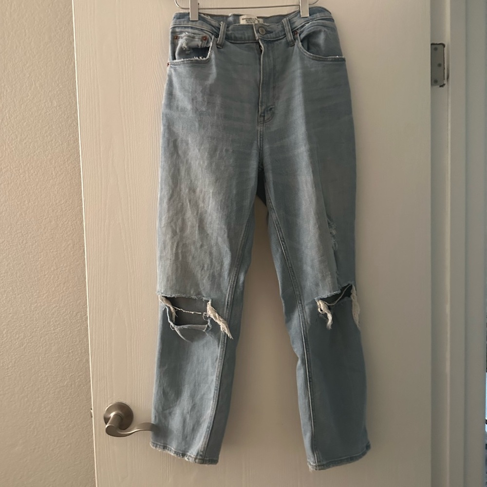 Abercrombie curve love ultra high rise ankle straight 27